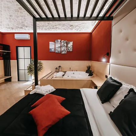 Michelangelo's Guest house 4*
